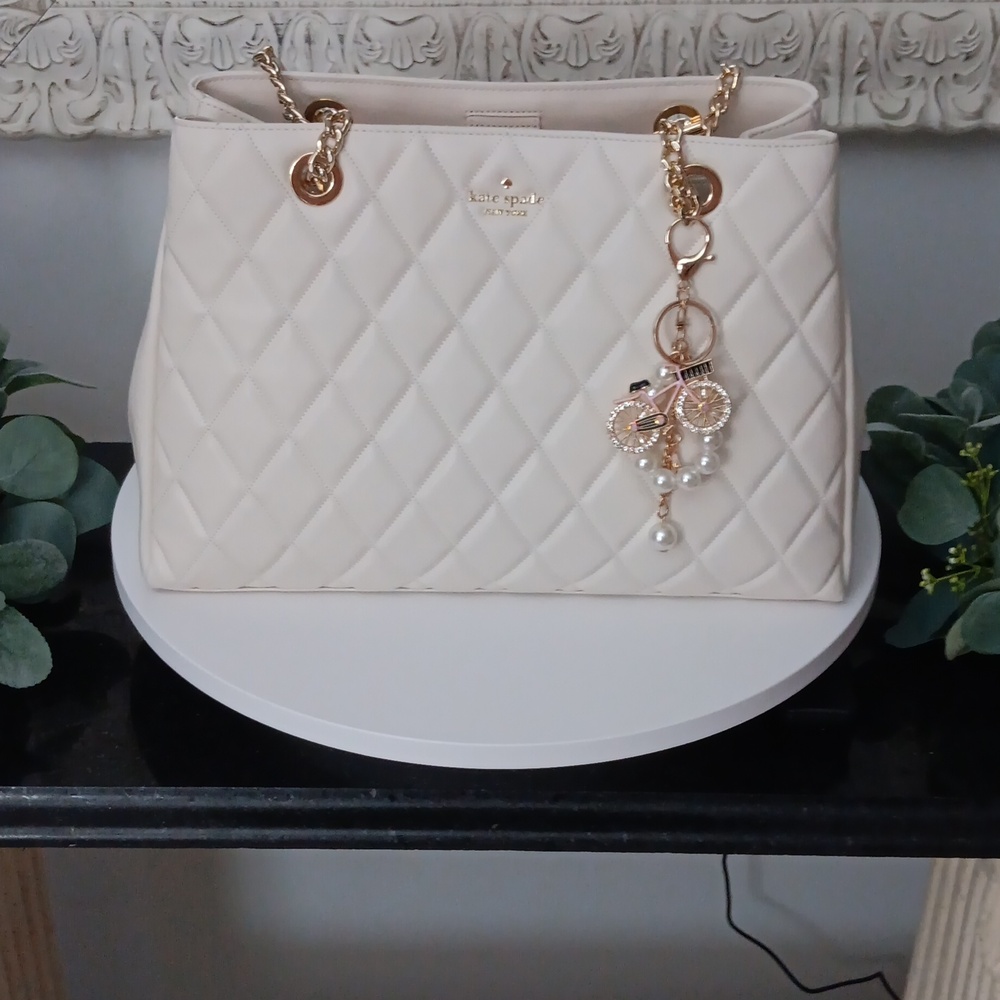 NWT Kate Spade Cream Quilted Shoulder Bag/ w Purse Charm